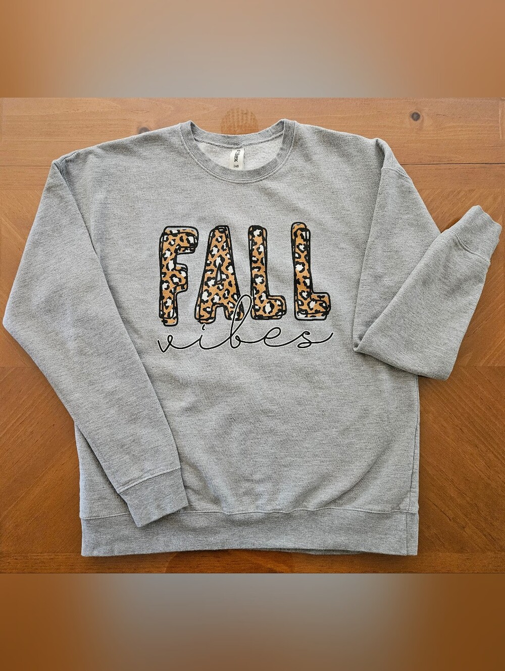 EUC Women's Fall Vibes Animal Print Graphic Sweatshirt